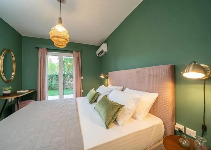 & Elegant With Private Garden Apartamento Argostoli (Kefalonia)