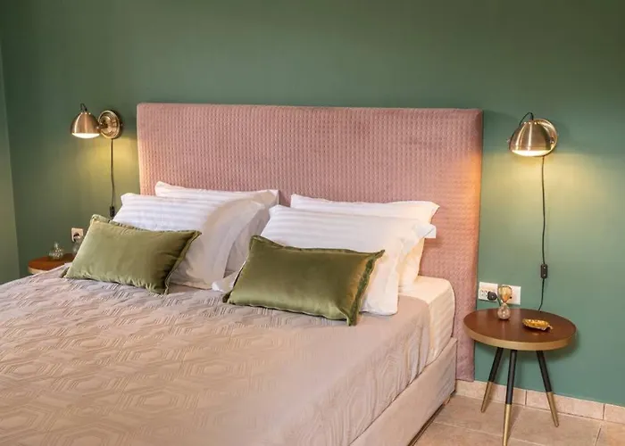 Apartamento & Elegant With Private Garden