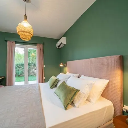 & Elegant With Private Garden Apartamento Argostoli (Kefalonia)