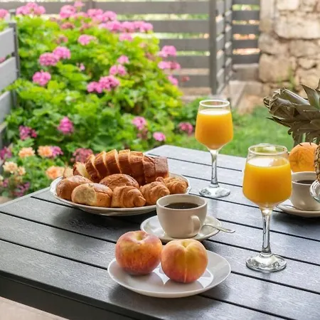 & Elegant With Private Garden Argostoli (Kefalonia)