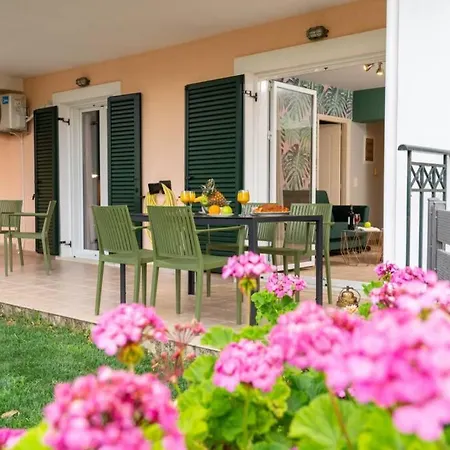 & Elegant With Private Garden