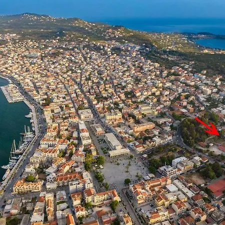 & Elegant With Private Garden *