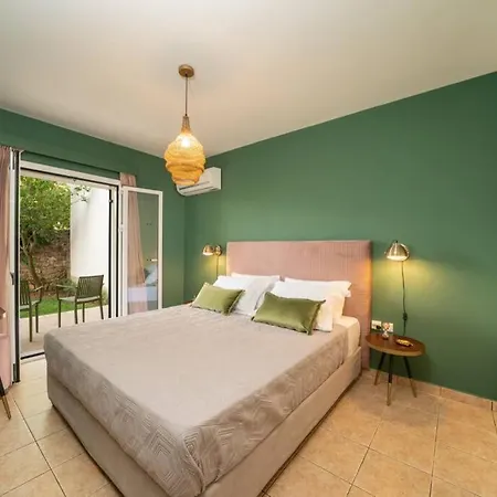 Lägenhet & Elegant With Private Garden *